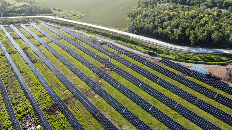 星空体育综合登录入口（中国）官方网站
首个地面光伏电站落地多宝山铜矿